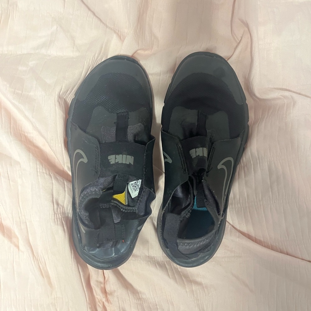 Nike Kids Black and Gray Shoes